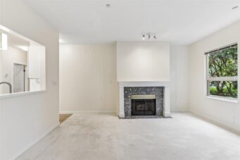 #105 -843 22nd Street